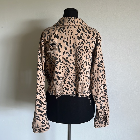 Forever 21 Cropped Distressed Leopard Print Denim Jacket | Size L - Picture 4 of 9